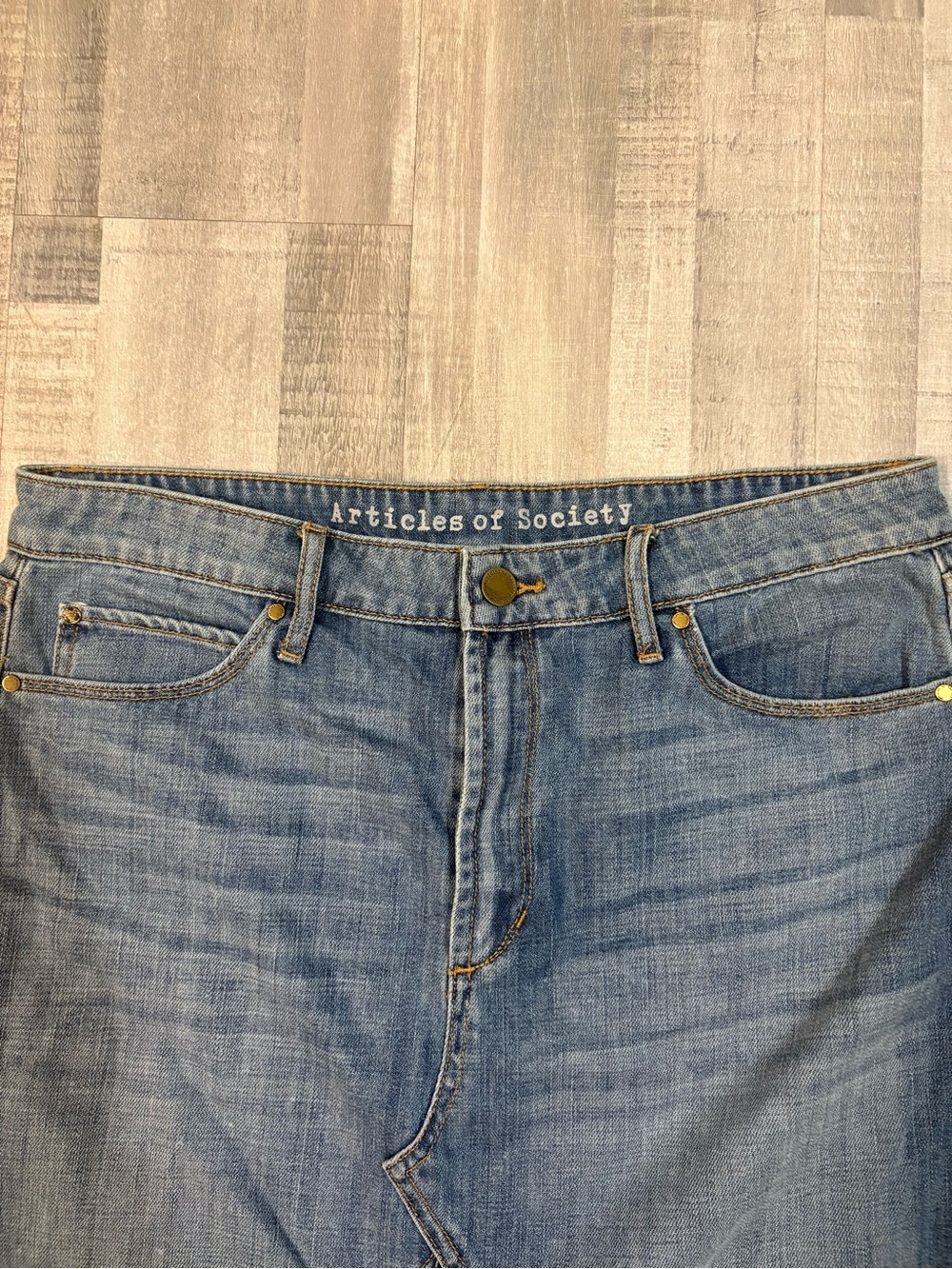 Articles of Society Denim Mini Skirt Women’s Size 32 Blue Distressed Raw Hem